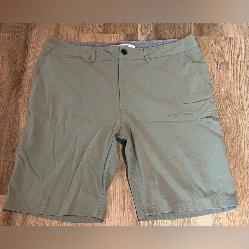 Men's Fundamental Coast Casual Green Shorts